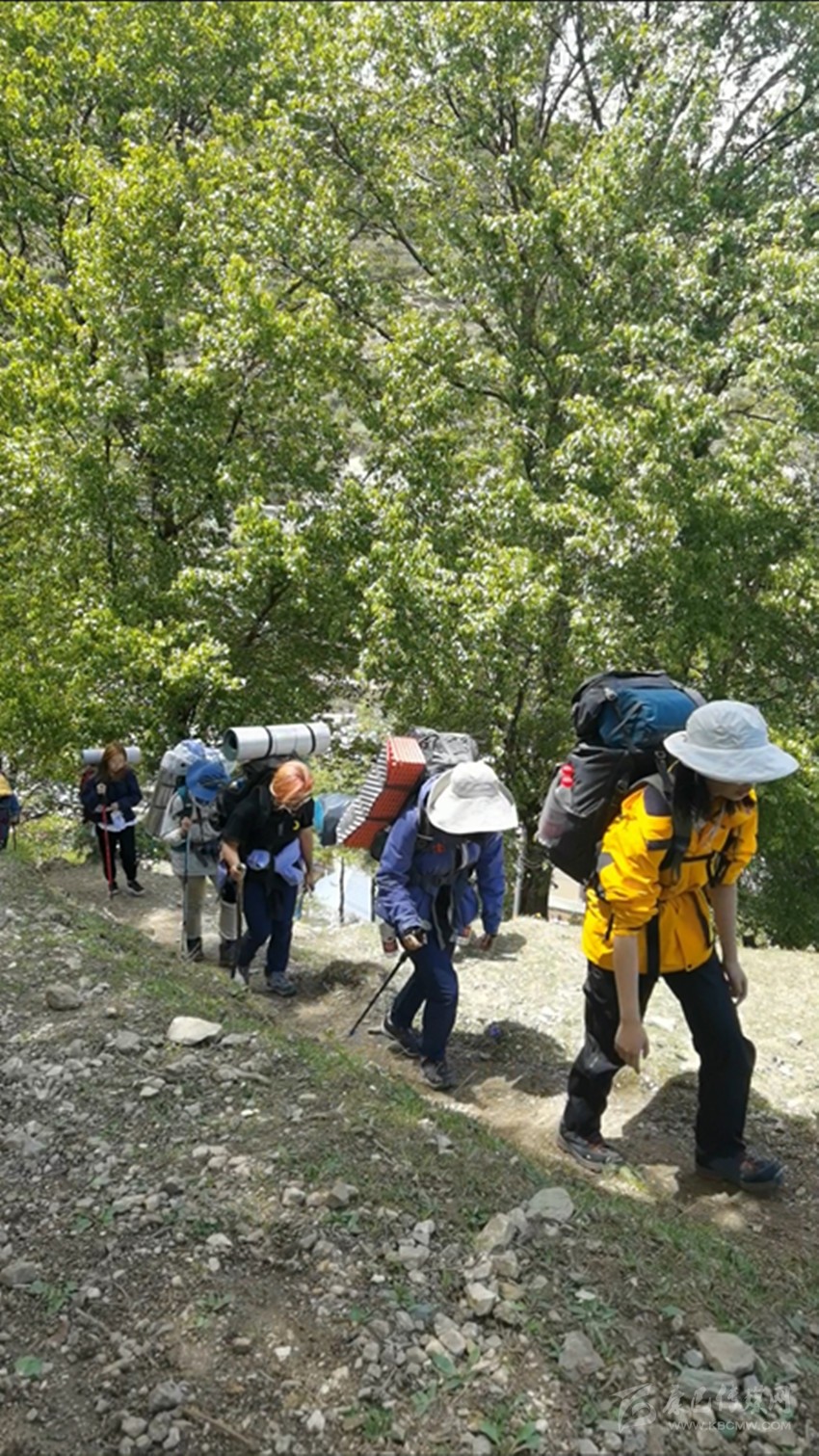 康定徒步線(xiàn)路推薦大草壩